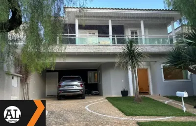 Não perca a oportunidade de adquirir essa incrível casa no condomínio lago da boa vista em sorocaba! com 320 m2 de área construída