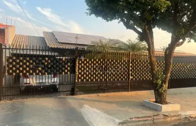Casa com 3 quartos à venda na Rua Agostinho Feijó Sanches, 156, Santa Mônica, Londrina