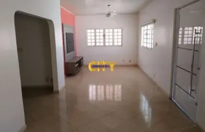 Casa com 3 quartos à venda na Rua O, Jardim Califórnia, Cuiabá