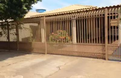 Casa com 5 quartos à venda na Rua Ipiranga, Jardim Costa Verde, Várzea Grande