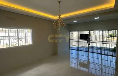 Vende-se casa comercial cpa i (prox. ao comando geral)