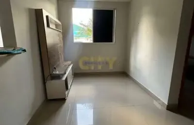 Vende-se apartamento condomínio chapada verde (av. da feb)
