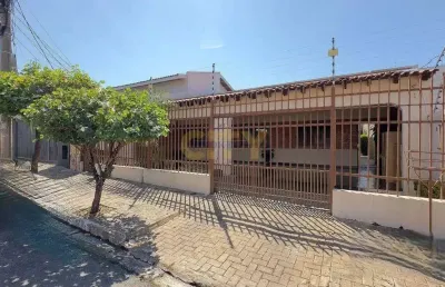 Casa com 4 quartos à venda na Praça Madrid, Jardim Tropical, Cuiabá