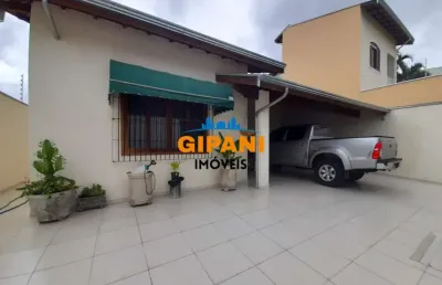 Linda casa à venda com 03 dormitórios em jaguariúna