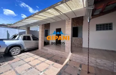 Imóvel de alto padrão em jaguariúna-sp: casa no jardim mauá ii com 3 quartos, 1 suíte, 1 sala, 3 banheiros e 3 vagas de garagem!