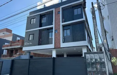 Apartamento com cobertura privada no altiplano com 3 quartos