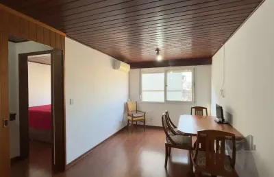 Apartamento 1 dormitório com churrasqueira e garagem no centro histórico