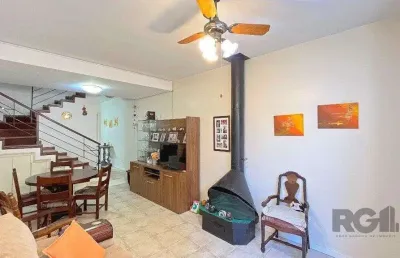 Casa em condomínio 3 dormitórios à venda teresópolis porto alegre/rs