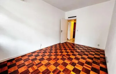 Apartamento com 3 quartos à venda na Rua Duque de Caxias, 1303, Centro Histórico, Porto Alegre
