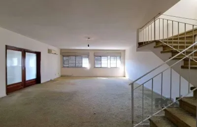 Vendo excelente cobertura com vista cinematografia, no bairro floresta.