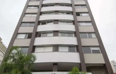 Apartamento de 3 quartos, suíte e 2 vagas de garagem petrópolis em porto alegre.