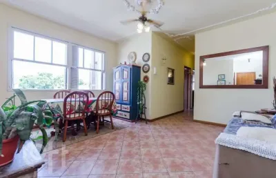 Apartamento com 3 dormitórios em prédio com elevador no bairro santa cecília