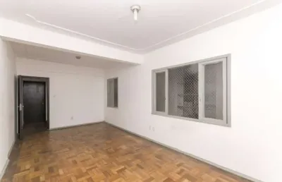 Apartamento de 3 dormitórios com 89 metros privativos no centro.