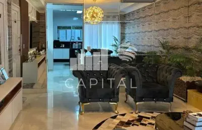 Casa à venda com 342,77m², 4 suítes, 5 banheiros e 6 vagas