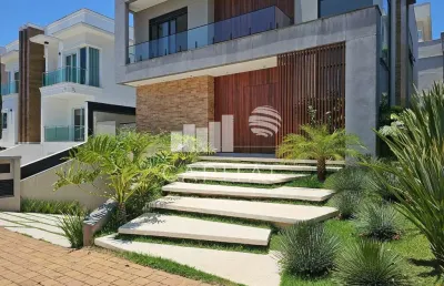 Casa à venda com 480m², 4 suítes, 7 banheiros e 5 vagas