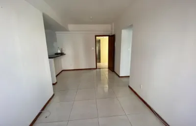 Apartamento  2/4 62 m² reformado armários 2 banheiros 1 garagem pituba