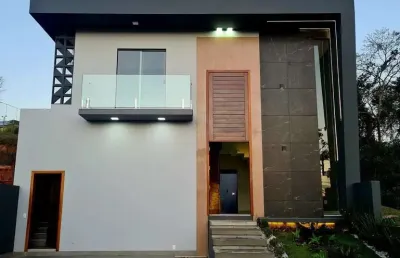Casa duplex em alto padrão no condomínio vale dos cristais em macaé rj