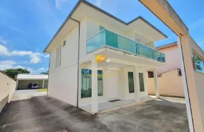 Casa duplex com 4 quartos, terreno inteiro, para venda e locação, no bairro mar e lago, em rio das ostras.