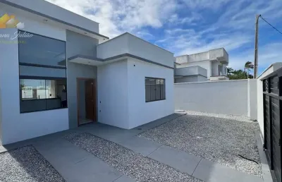 Casa linear com 3 quartos e área gourmet na enseada das gaivotas, rio das ostras,. rj