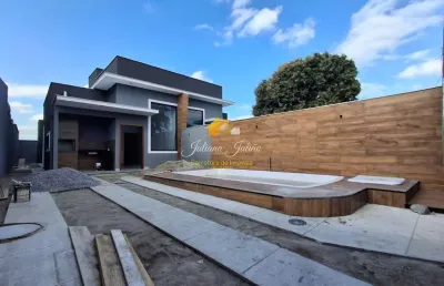 Casa linear com 3 quartos sendo 1 suíte, piscina, a venda no bairro ouro verde em rio das ostras rj