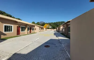 Casa linear com 2 quartos sendo 1 suíte no bairro chácara mariléa em rio das ostras rj