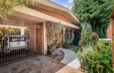 Casa com 3 quartos à venda na rua congo, 264, vila ipiranga, porto alegre por r$ 799.000