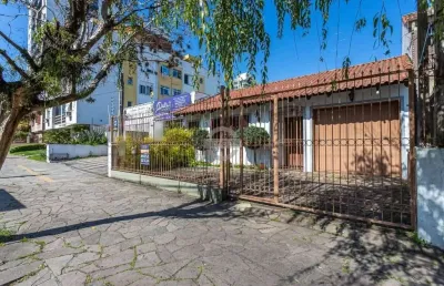 Casa com 4 quartos à venda na rua valparaíso, 993, jardim botânico, porto alegre, 180 m2 por r$ 847.000