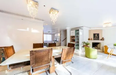 Casa em condomínio fechado com 4 quartos à venda na travessa pedra redonda, 142, ipanema, porto alegre por r$ 1.150.000