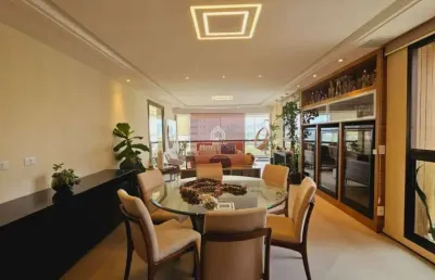 Totalmente reformado! 4 dorms, 3 suítes, 3 vagas e com 211m² - moema