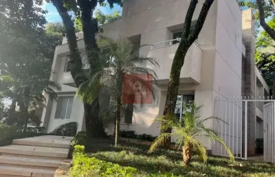 Linda casa em condomínio jardim petrópolis 608m 4suítes 8vagas com piscina + churrasqueira