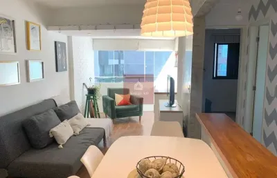 Imóvel totalmente mobiliado (eletrodomésticos e móveis), recém reformado e decorado.