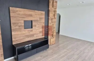 Apartamento com 3 dormitórios, 1 suíte, 1 vaga e com 90m²  - moema