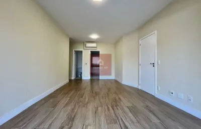 Apartamento com 3 quartos para alugar na Rua Otávio Tarquínio de Souza, --, Campo Belo, São Paulo