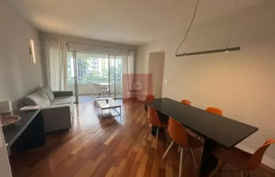 Apartamento em moema com 104m², andar alto, 4 dormitórios, 2 vagas.