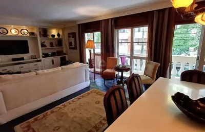 Jardins, apartamento amplo com 166mts, 2 suites, 4 banheiros, 1 vaga, perto metrô