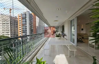 Excelente apartamento de alto padrão pertinho do parque do ibirapuera