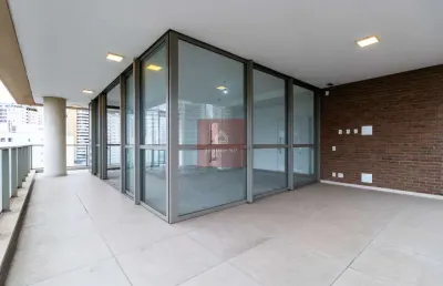 Apartamento tipo para venda com 4 quartos, sendo 4 suítes, 652m²