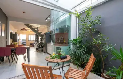 Casa de vila no campo belo toda reforma, pronto para morar !