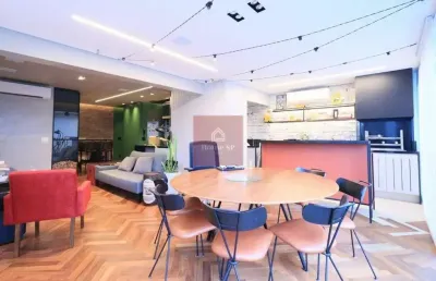 Apartamento com 2 suítes, 2 vagas e com 95m² - moema