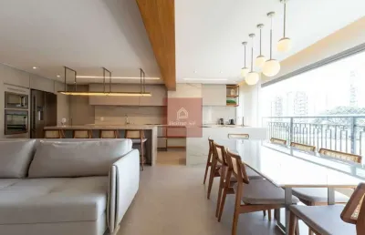 Apartamento com 153m², 3 dormitórios, sendo 3 suítes, 2 vagas livres