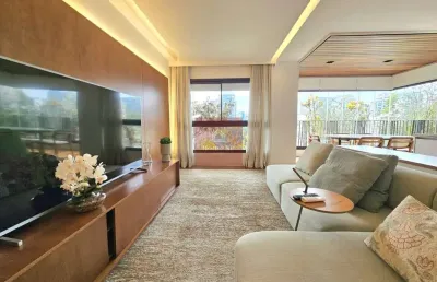 Apartamento com 83 m² - 2 suítes - 2 vagas + depósito - mobiliado e decorado.