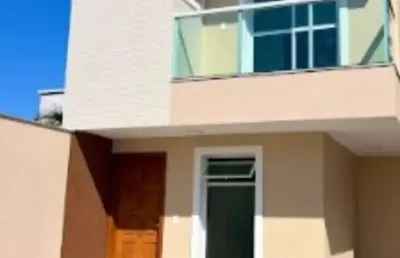 Casa duplex super nova com 3 quartos na praia do morro / es