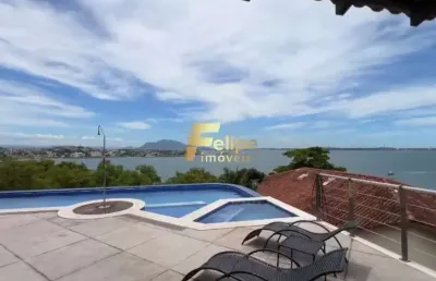 Casa com 4 quartos à venda na praia da costa, vila velha  por r$ 3.950.000