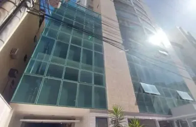 Apartamento a uma quadra da praia com 3 quartos e 1 suíte / praia do morro