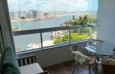 Perfeito apartamento com vista total para o canal de guarapari.