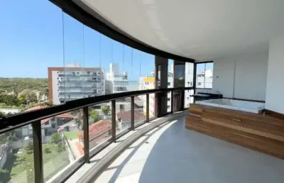 Apartamento com jacuzzi na varanda gourmet na praia da bacutia / guarapari - es