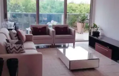 Apartamento na quadra da praia de camburi / vitória - es