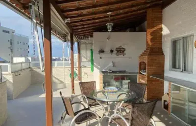 Cobertura no centro de guarapari com vista para o canal.