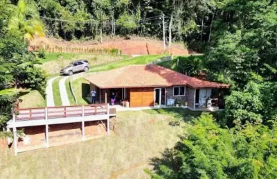 Casa de campo linear com 120 m² em domingos martins