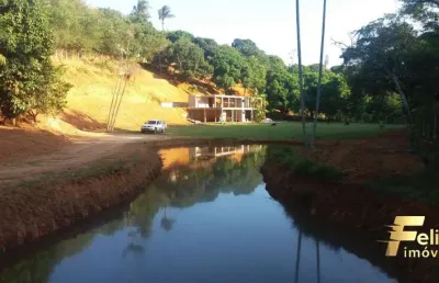 Maravilhosa chácara para moradia, lazer ou comércio